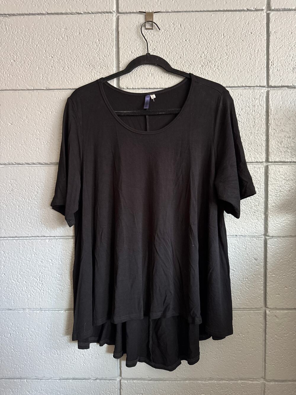 Heartstring Black Short Sleeve High Low Stretchy Tunic Top size XL
